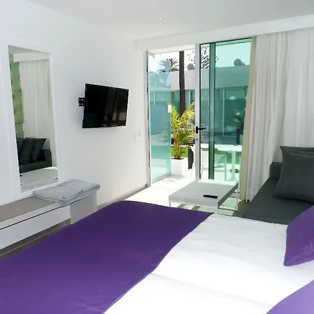 Nayra - Adults Only 4*